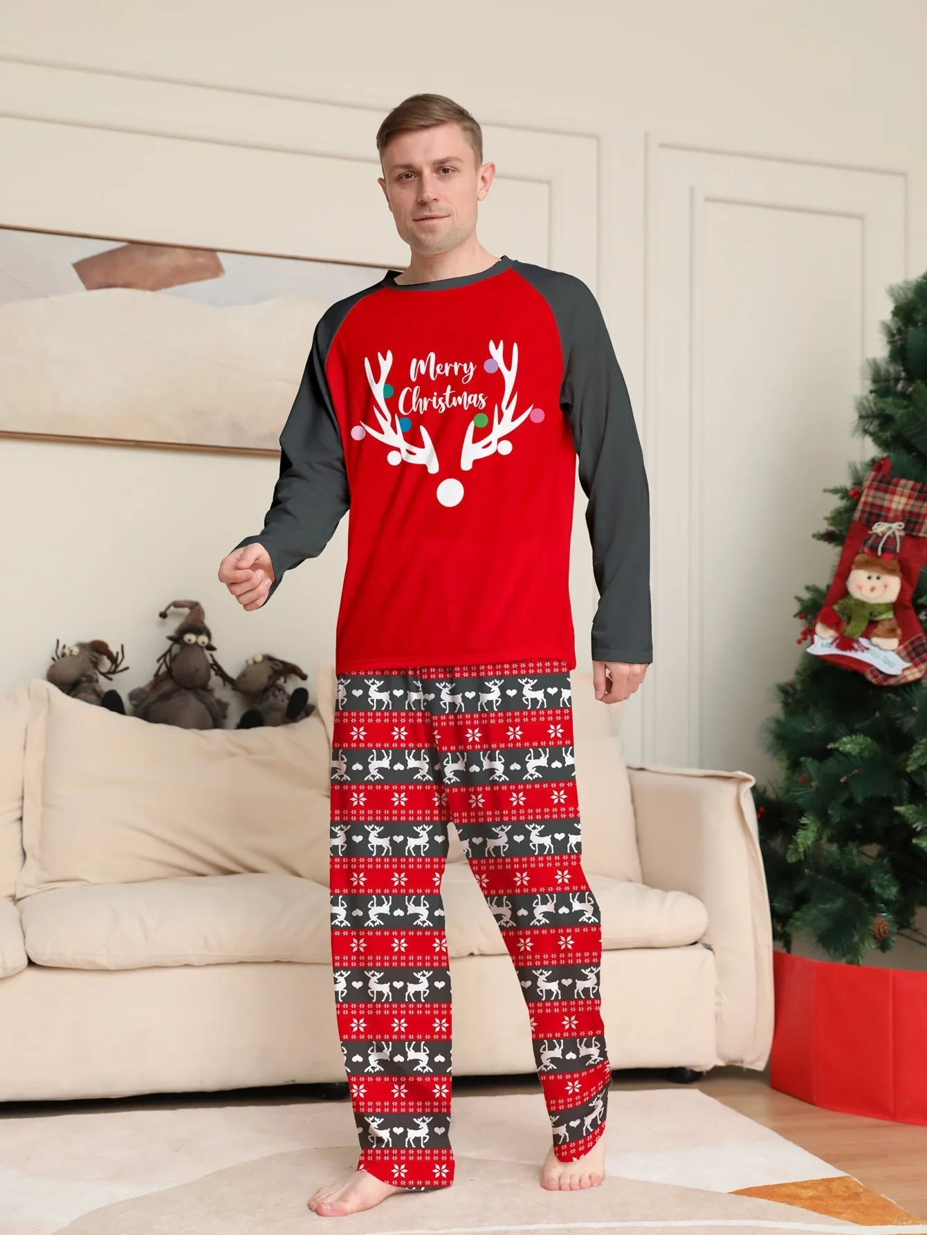 Christmas Reindeer Cartoon Letter Print Long Sleeve Pajama Set