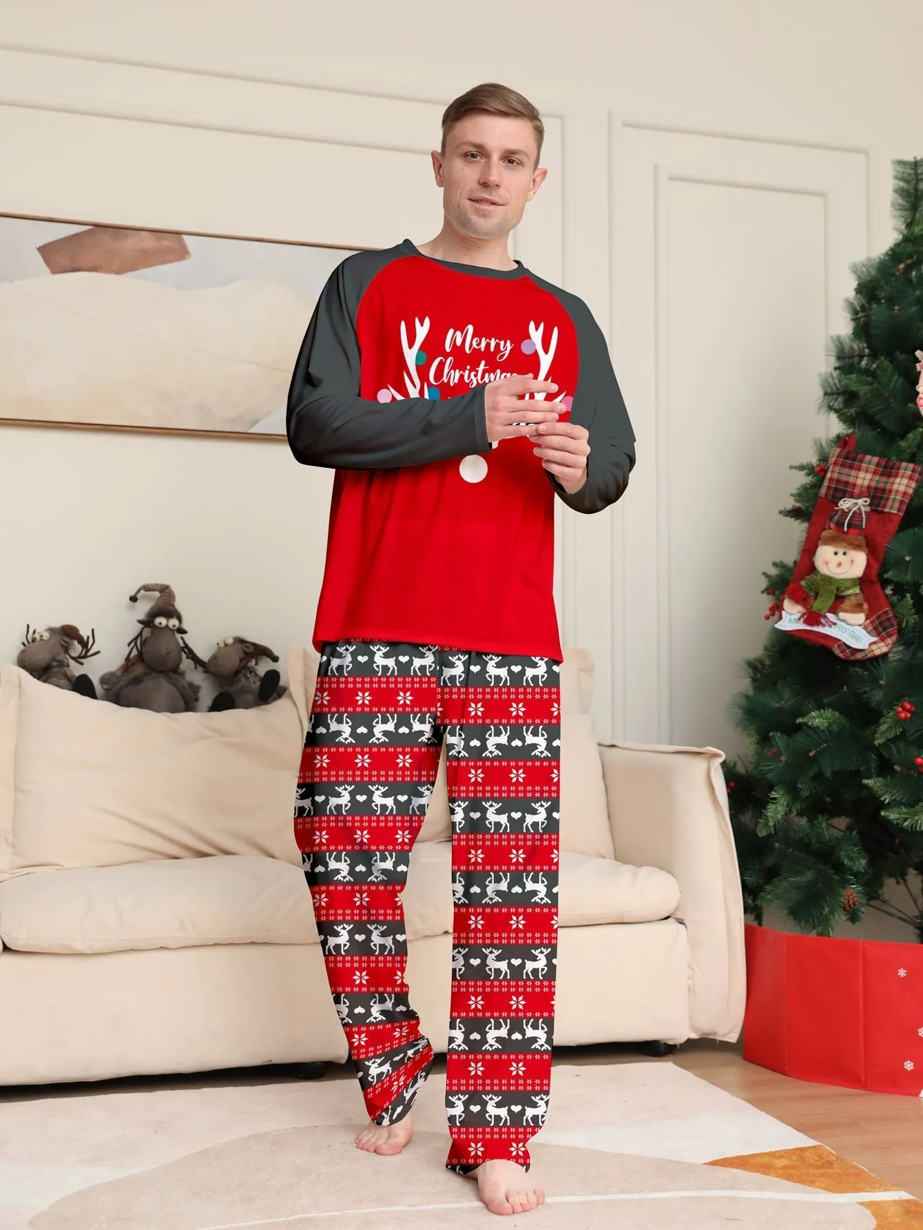 Christmas Reindeer Cartoon Letter Print Long Sleeve Pajama Set