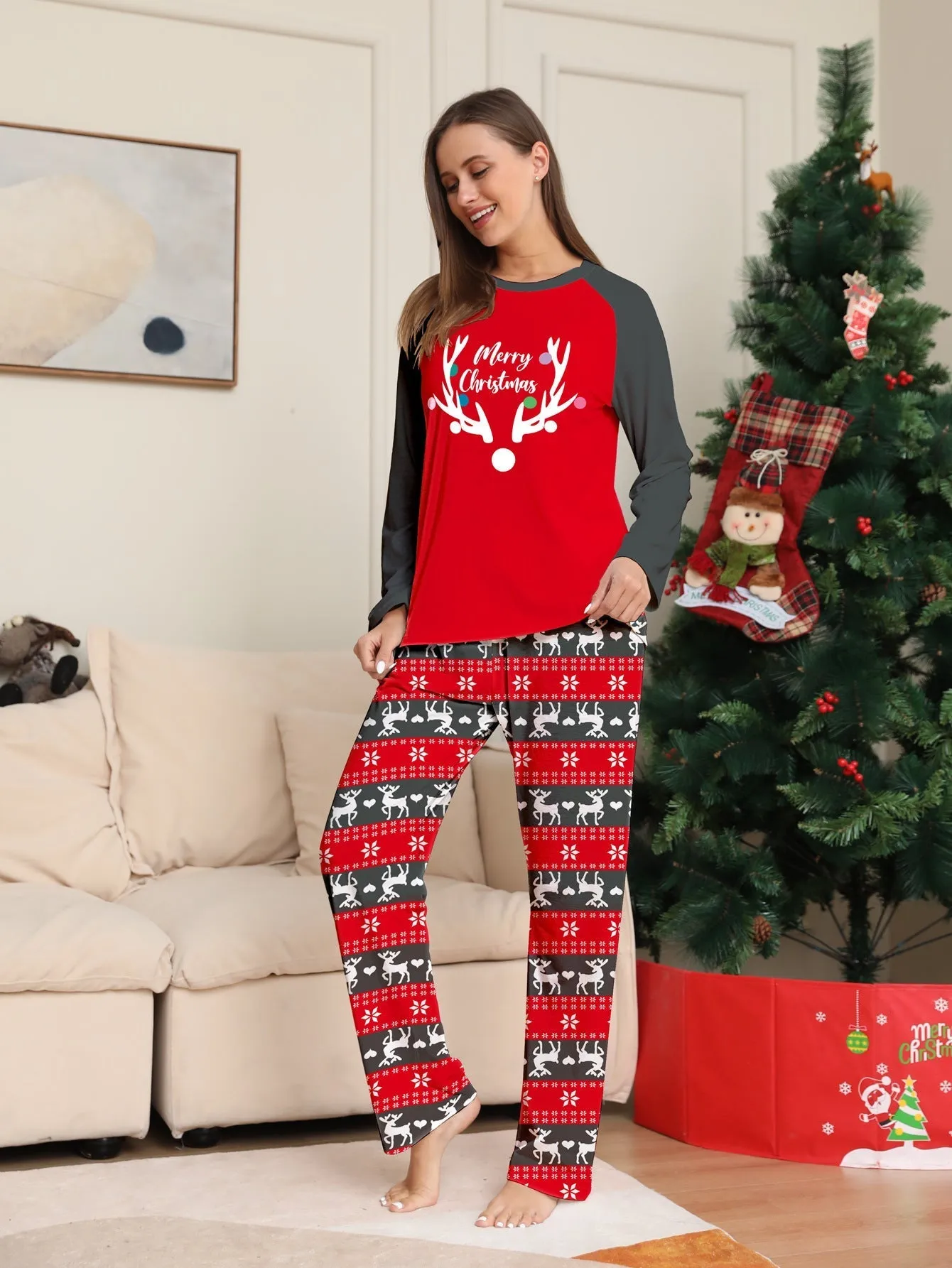 Christmas Reindeer Cartoon Letter Print Long Sleeve Pajama Set